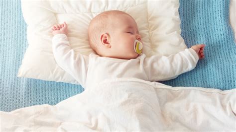 bebekler ne zaman yastık kullanmaya başlar